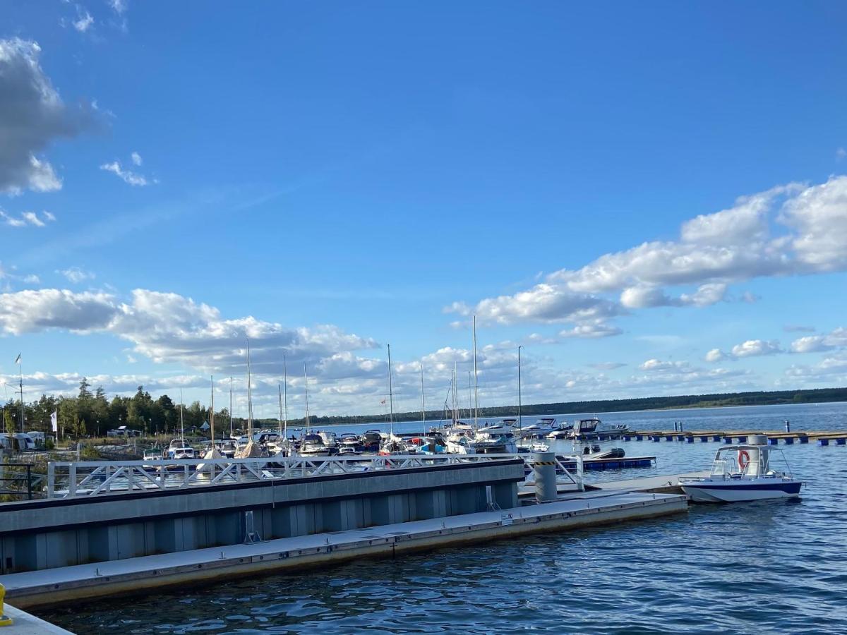 Gelbes Haus Seenland Ferienwohnungen Xl Elsterheide Exterior foto