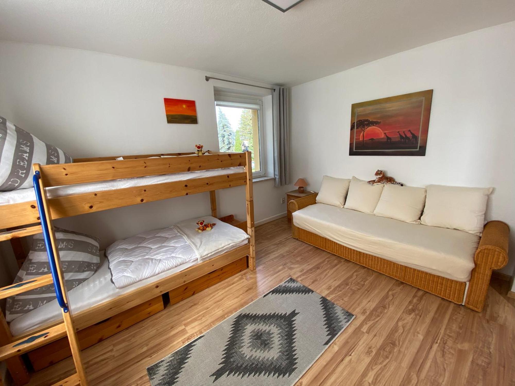 Gelbes Haus Seenland Ferienwohnungen Xl Elsterheide Zimmer foto